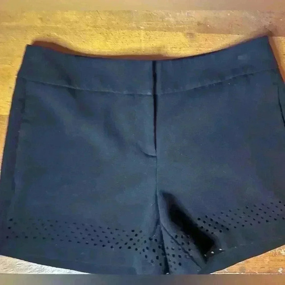 Calvin Klein Flat‎ Front Rayon Blend Stretch Perforated Cutout Shorts Black Sz 8 - Picture 1 of 12